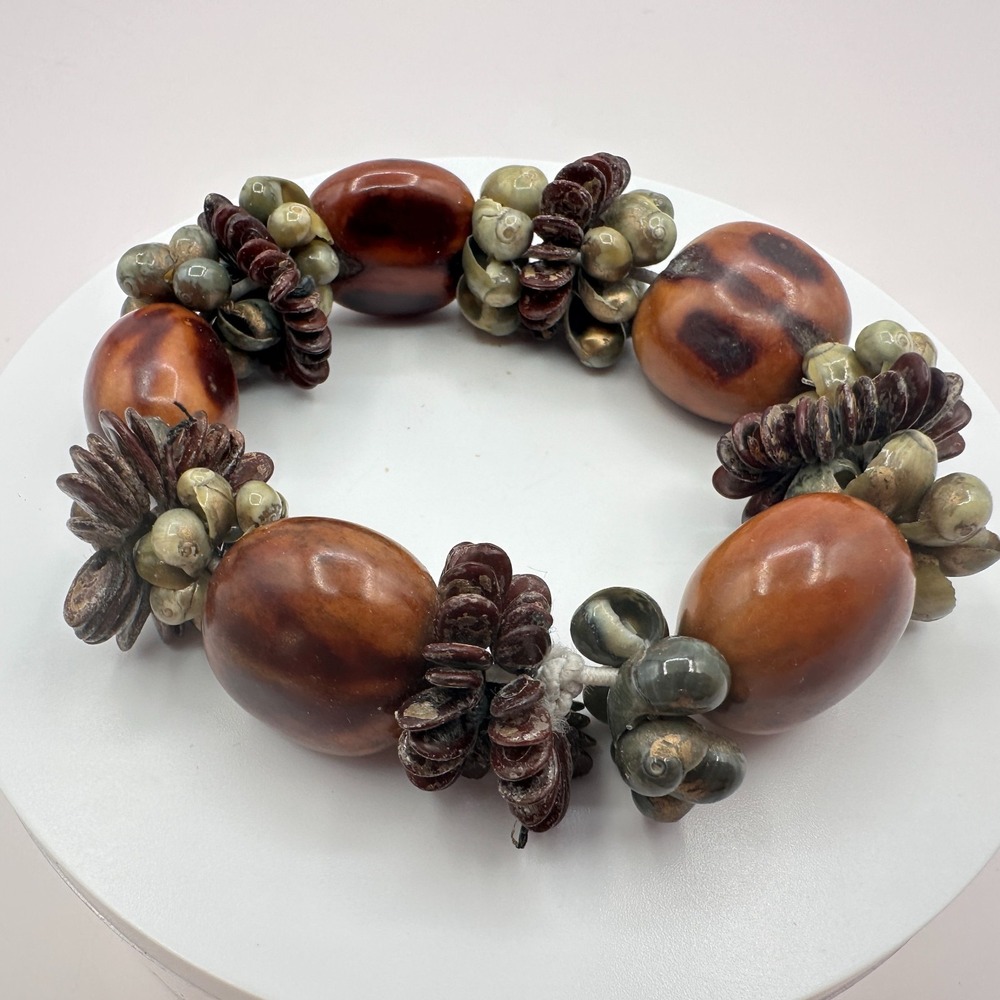 Vintage Brown Kukui Nut Bracelet Chunky Shell Wood Bead Luau Boho 90s Stretch